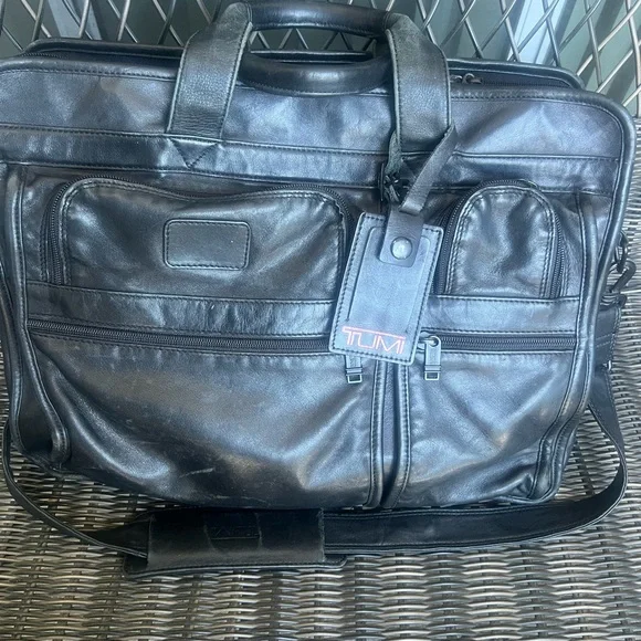 TUMI Leather Expandable Bag - Picture 5 of 16